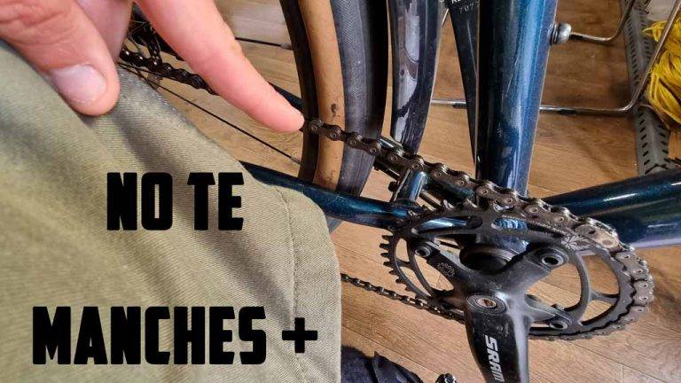 Truco para NO MANCHARTE LOS PANTALONES de grasa de cadena de bicicleta