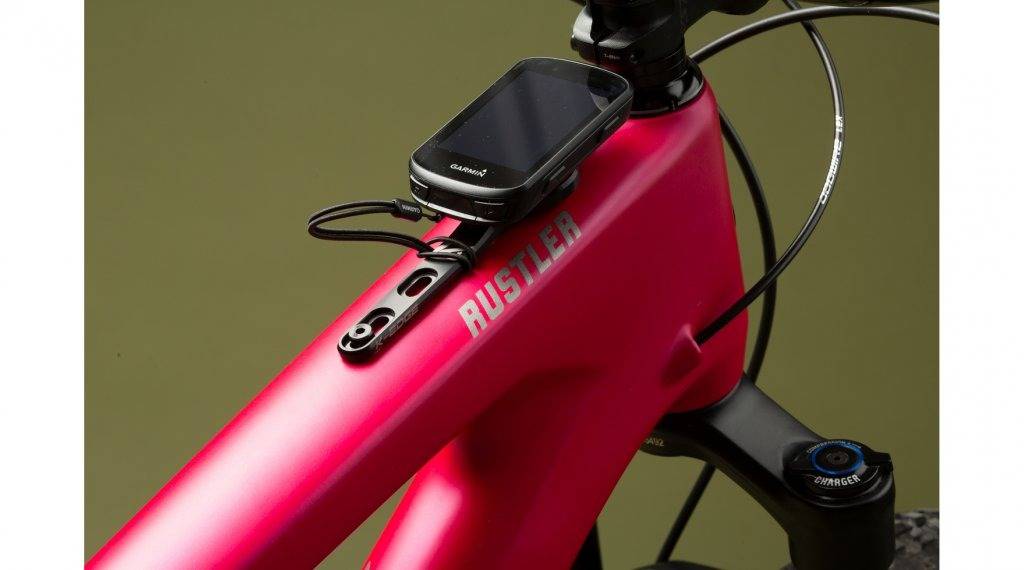 GPS en el cuadro de la bicicleta